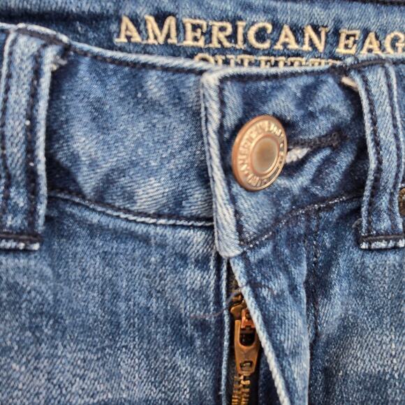 American Eagle Women's Raw Hem Stretch Shortie Denim Shorts Medium Wash Size 6 - Picture 6 of 10